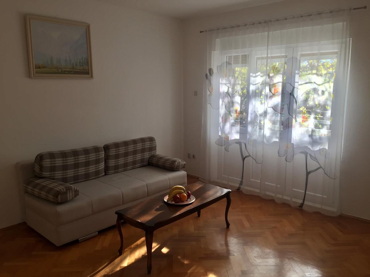 Apartment Stipe Split Luaran gambar